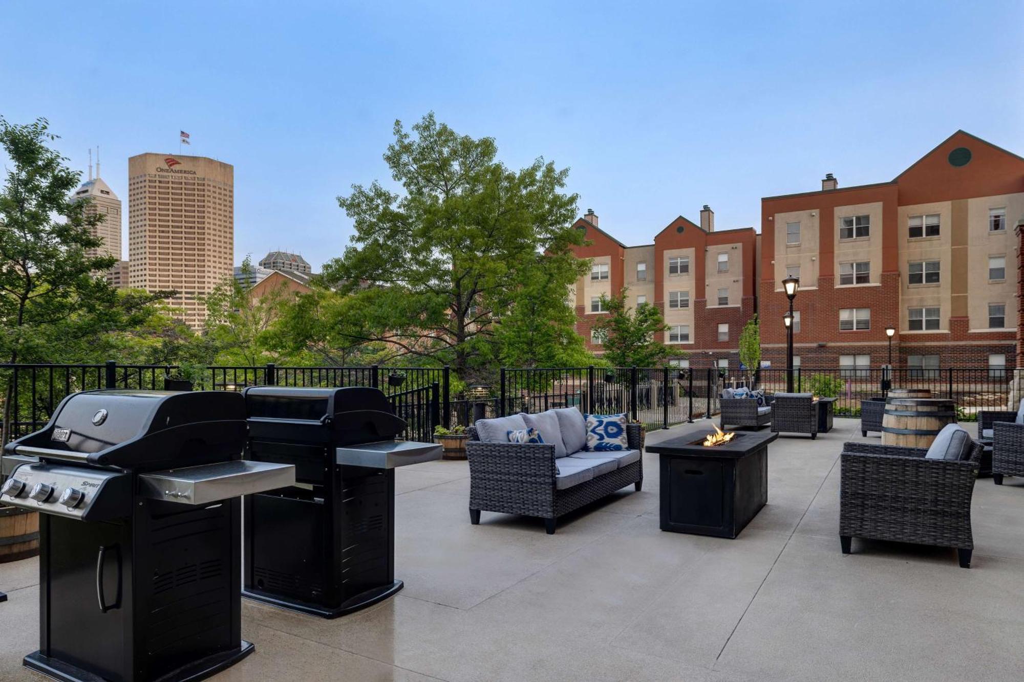 Homewood Suites By Hilton Indianapolis Downtown Iupui Eksteriør bilde